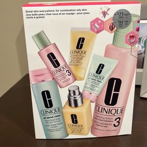 COPY - CLINIQUE Skin Care Gift Set